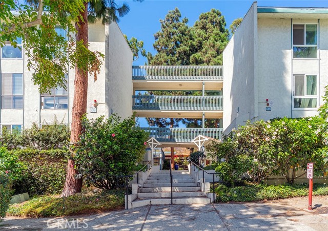 605 Prospect Avenue, Redondo Beach, California 90277, 1 Bedroom Bedrooms, ,1 BathroomBathrooms,Residential,Sold,Prospect,PV22202774