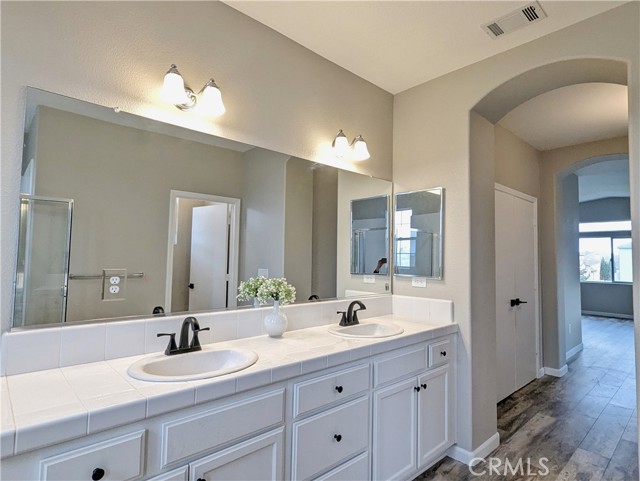 808 Damask Court, Santa Maria CA: https://media.crmls.org/medias/651fb9dd-74d1-4675-b604-867c74cc17bc.jpg