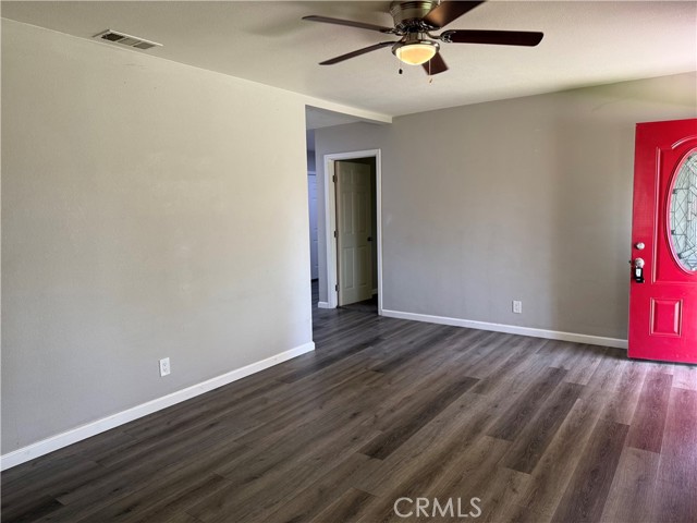 Detail Gallery Image 4 of 23 For 1111 Barney, Merced,  CA 95340 - 3 Beds | 1 Baths