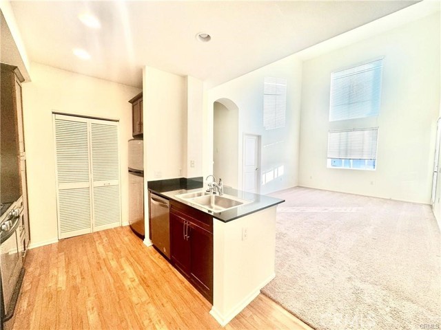 Detail Gallery Image 2 of 28 For 1470 Scholarship, Irvine,  CA 92612 - 2 Beds | 2 Baths