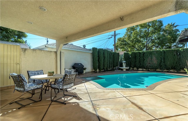 Detail Gallery Image 39 of 50 For 251 N Whitnall, Burbank,  CA 91505 - 4 Beds | 3 Baths