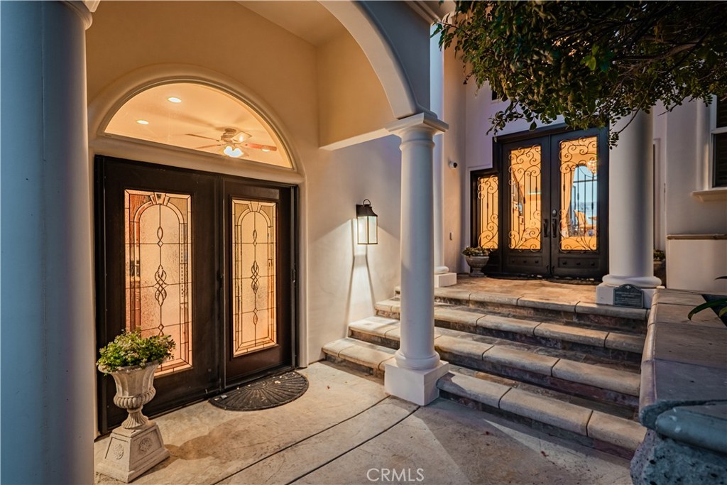 https://media.crmls.org/medias/6521a1ba-2022-4447-9a3c-f4509b4f7e1e.jpg?preset=X-Large