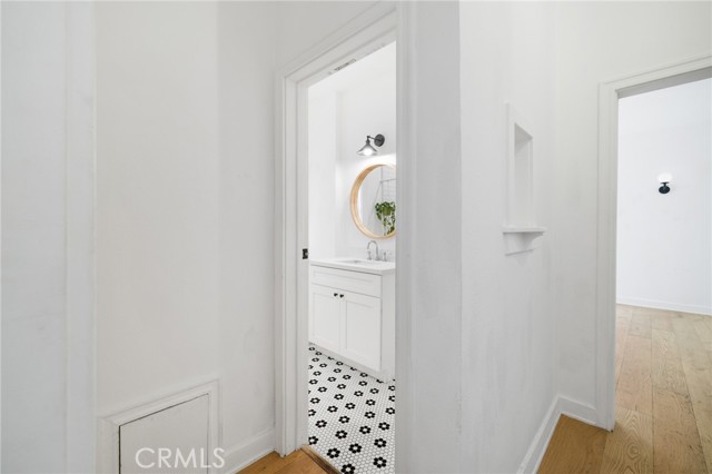 Detail Gallery Image 23 of 39 For 211 S Berendo St #3,  Los Angeles,  CA 90004 - 1 Beds | 1 Baths