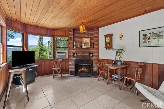 39813 Calle Carona, Green Valley CA: https://media.crmls.org/medias/6521edf4-3dac-4e8f-89c3-88c3a9872e1b.jpg