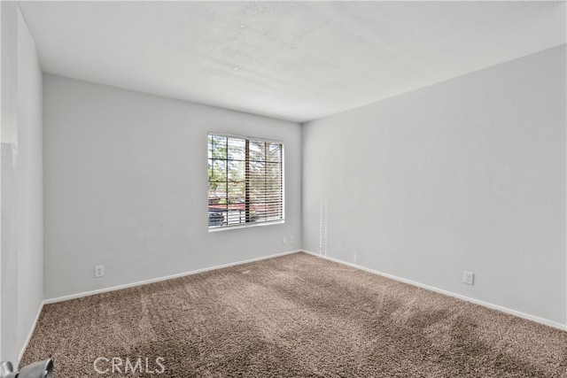 Detail Gallery Image 14 of 26 For 2554 Olive Dr #116,  Palmdale,  CA 93550 - 2 Beds | 2 Baths