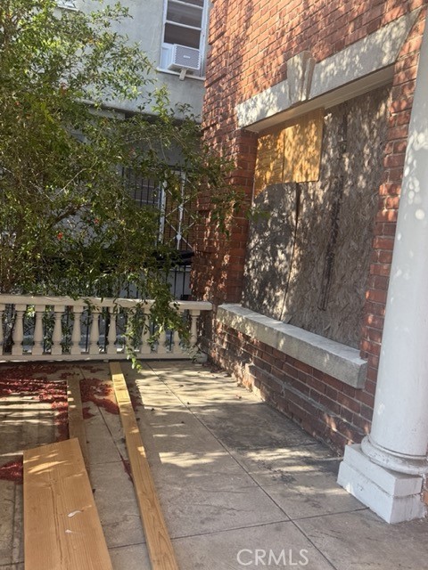 https://media.crmls.org/medias/6522522f-03e4-403f-9108-810870b1cfa8.jpg?preset=X-Large