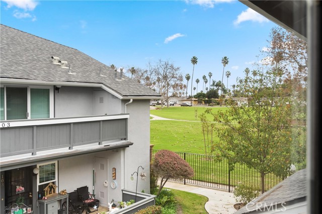 Front Image Thumbnail for CROC25279171