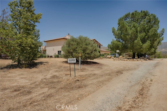 30240 Aliso Canyon Road, Acton CA: https://media.crmls.org/medias/6523d35b-e12f-4bbc-b6dc-af72771623cd.jpg