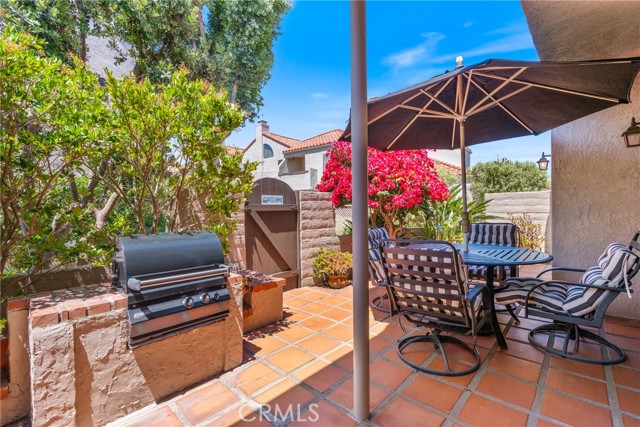 4176 Delphi Circle, Huntington Beach CA: https://media.crmls.org/medias/6523d581-a28b-4c77-9709-85ed7c699880.jpg