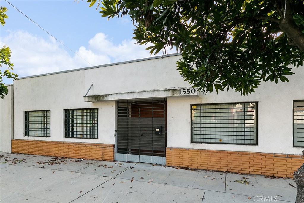 1550 Victory Boulevard, Glendale, CA 91201