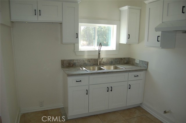16171 Foothill Boulevard, Fontana CA: https://media.crmls.org/medias/6524ed5c-6302-4507-9e0c-2c2f01162856.jpg