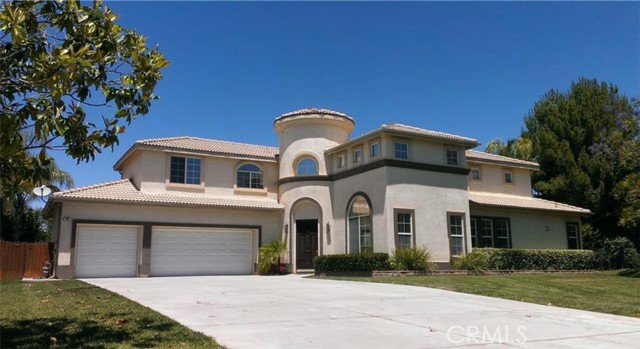 43 Valencia Lane, Redlands CA: https://media.crmls.org/medias/652543ea-396e-4793-9729-1b4b5f950d60.jpg