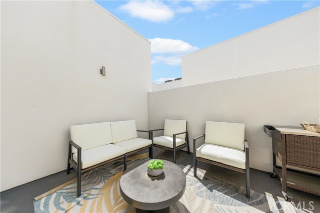 Detail Gallery Image 37 of 66 For 168 S Monterey St #512,  Alhambra,  CA 91801 - 3 Beds | 3/1 Baths