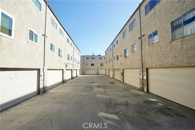 Detail Gallery Image 47 of 48 For 220 N Moore Ave #D,  Monterey Park,  CA 91754 - 3 Beds | 2/1 Baths