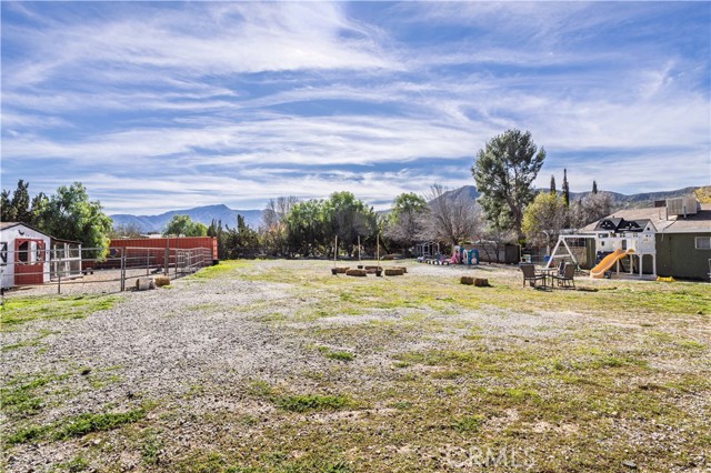 Detail Gallery Image 13 of 43 For 32924 Acklins, Acton,  CA 93510 - 4 Beds | 2 Baths