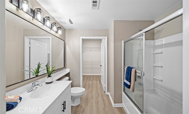 1801 E Katella Avenue, Anaheim CA: https://media.crmls.org/medias/65278d10-ff4a-437c-90d0-5a6b6660a360.jpg