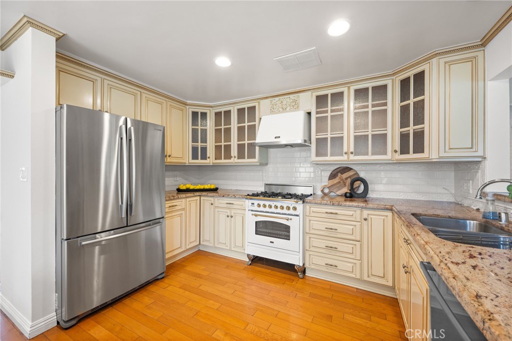 MLS #SB25218901 image #9