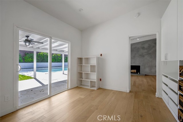 Detail Gallery Image 33 of 66 For 24216 Calvert St, Woodland Hills,  CA 91367 - 5 Beds | 3/1 Baths