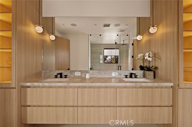 Detail Gallery Image 19 of 26 For 3962 Alla, Los Angeles,  CA 90066 - 4 Beds | 4/1 Baths