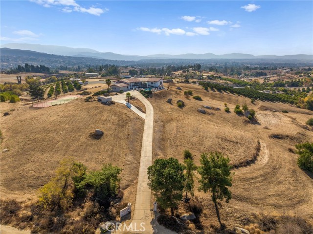38225 Camino Sierra Road, Temecula CA: https://media.crmls.org/medias/652a1f75-d603-4e99-9997-f57e756e57d7.jpg