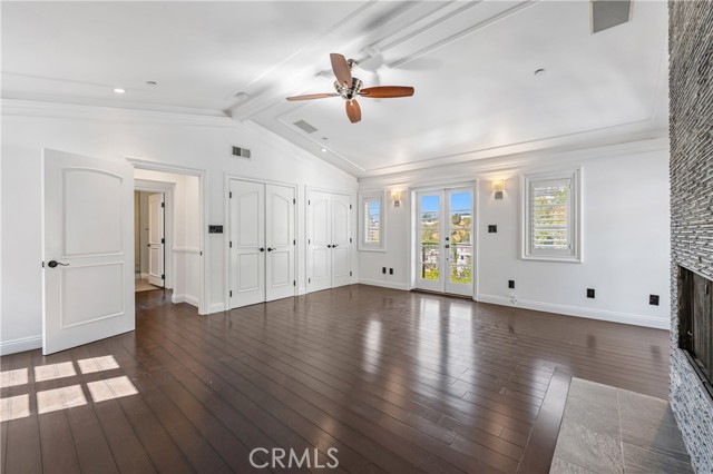 8655 Hillside Avenue, Los Angeles CA: https://media.crmls.org/medias/652a73bf-f970-4ac4-8677-8999a6b12e36.jpg