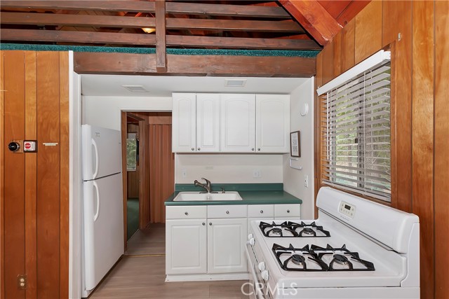 Detail Gallery Image 14 of 35 For 1168 S Sheephorn Rd, Big Bear City,  CA 92314 - 2 Beds | 1 Baths