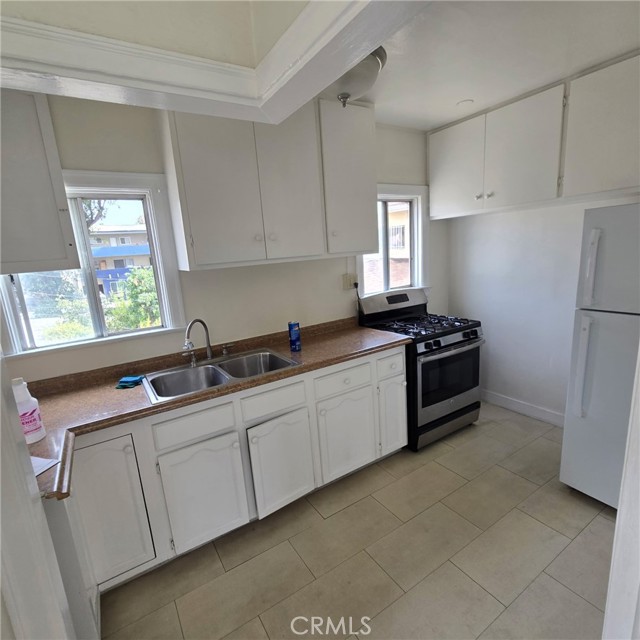 Detail Gallery Image 4 of 10 For 1211 Elden Ave., Los Angeles,  CA 90006 - – Beds | – Baths