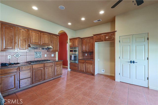 Detail Gallery Image 7 of 25 For 8720 Laguna St, Chowchilla,  CA 93610 - 4 Beds | 4 Baths