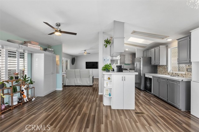 Detail Gallery Image 13 of 38 For 245 W Bobier Dr #33,  Vista,  CA 92083 - 2 Beds | 2 Baths