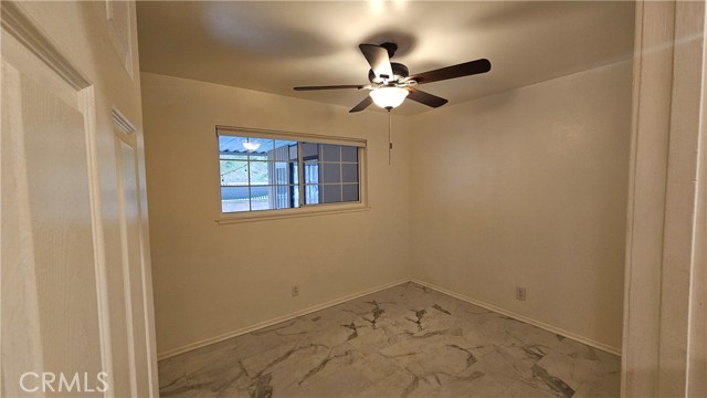 Detail Gallery Image 12 of 24 For 19668 Crystal Springs Ct, Newhall,  CA 91321 - 3 Beds | 2 Baths