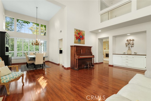 61 Summitcrest, Rancho Santa Margarita CA: https://media.crmls.org/medias/652b5199-7b93-447e-b7e1-85fffcb15495.jpg