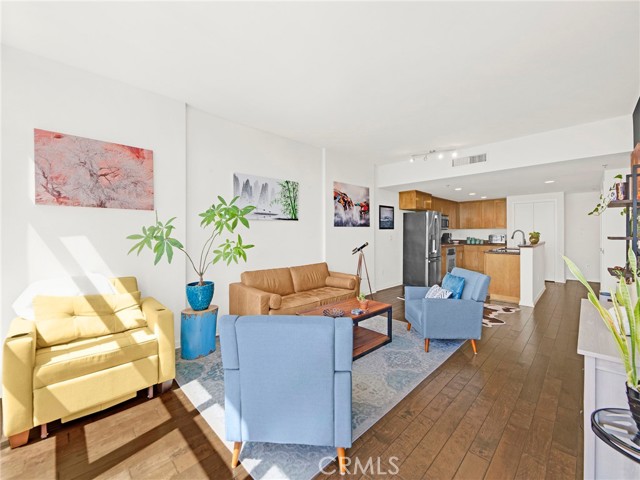 Detail Gallery Image 5 of 52 For 411 W Seaside Way #405,  Long Beach,  CA 90802 - 2 Beds | 2 Baths