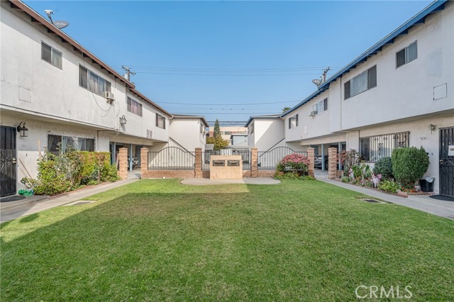 Detail Gallery Image 3 of 18 For 6021 Gage, Bell Gardens,  CA 90201 - 2 Beds | 1 Baths