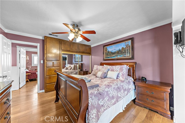 2033 E Duell Street, Glendora CA: https://media.crmls.org/medias/652c7856-5337-4b4a-8fe7-28cb8d485329.jpg
