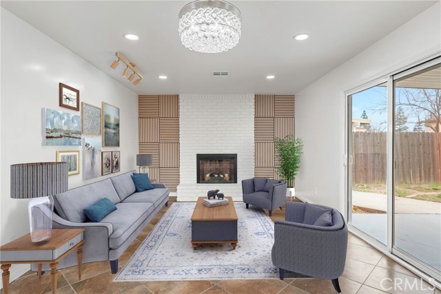 Detail Gallery Image 11 of 48 For 4517 Summer Side, Bakersfield,  CA 93309 - 4 Beds | 3 Baths