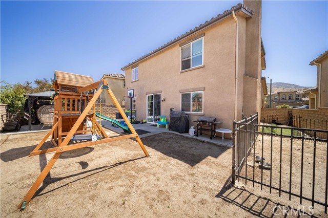 2641 Senna Lane, Palmdale CA: https://media.crmls.org/medias/652cd448-e317-4003-9e48-632044ca18d6.jpg