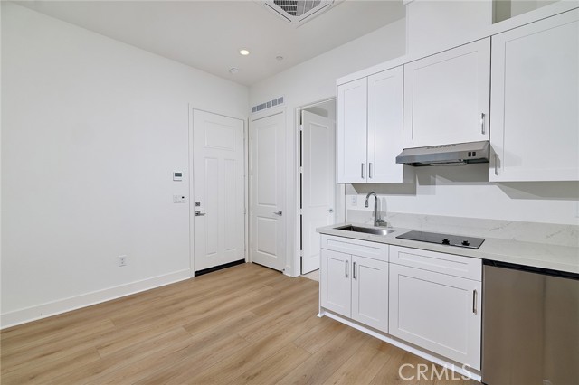 Detail Gallery Image 17 of 21 For 16033 Willow Ct, Whittier,  CA 90604 - 5 Beds | 4/1 Baths