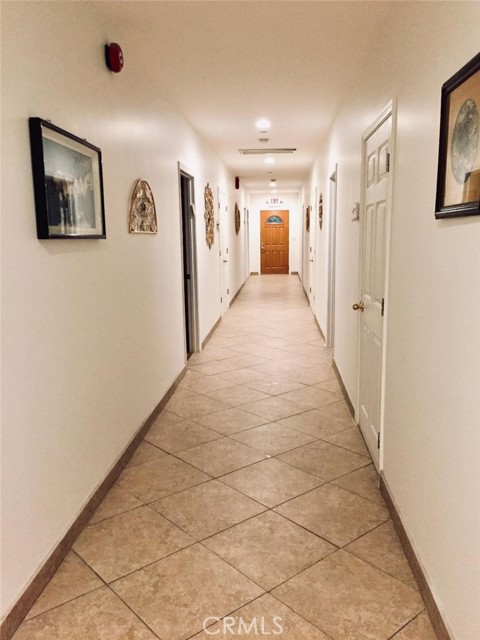 Detail Gallery Image 9 of 26 For 5935 Wilbur Ave, Tarzana,  CA 91356 - 7 Beds | 7 Baths