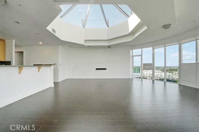 Detail Gallery Image 6 of 50 For 3131 Michelson #1802,  Irvine,  CA 92612 - 3 Beds | 2 Baths