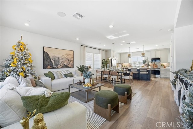 Detail Gallery Image 6 of 34 For 11457 Clover Ln, El Monte,  CA 91731 - 3 Beds | 3/1 Baths