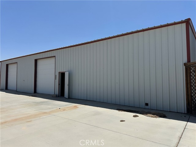 46363 Valley Center Road, Newberry Springs CA: https://media.crmls.org/medias/6530e410-a694-4bd5-9ace-5cb7b576ffb3.jpg