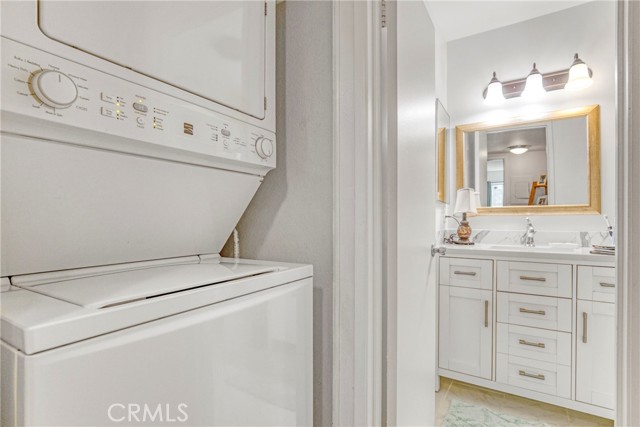 Detail Gallery Image 15 of 25 For 15155 Sherman Way #14,  Van Nuys,  CA 91405 - 1 Beds | 1 Baths