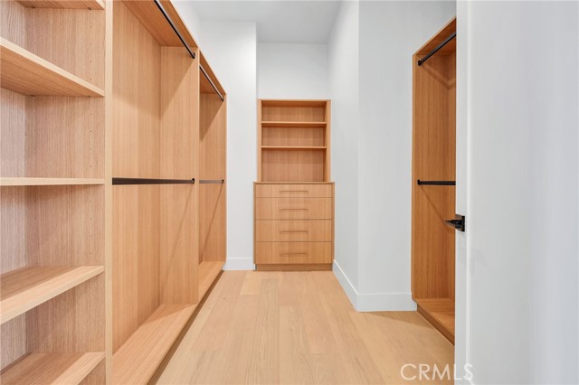 Primary bedroom - walk-in closet