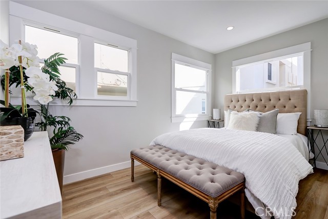 120 36th Place, Manhattan Beach, California 90266, 3 Bedrooms Bedrooms, ,2 BathroomsBathrooms,Residential,Sold,36th,SB23014621