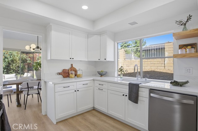 Detail Gallery Image 8 of 38 For 13513 Polk St, Sylmar,  CA 91342 - 3 Beds | 2 Baths