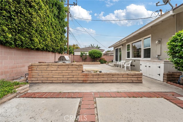 9301 Dewey Drive, Garden Grove CA: https://media.crmls.org/medias/6532cc4e-4390-497a-804f-e99e07be014a.jpg