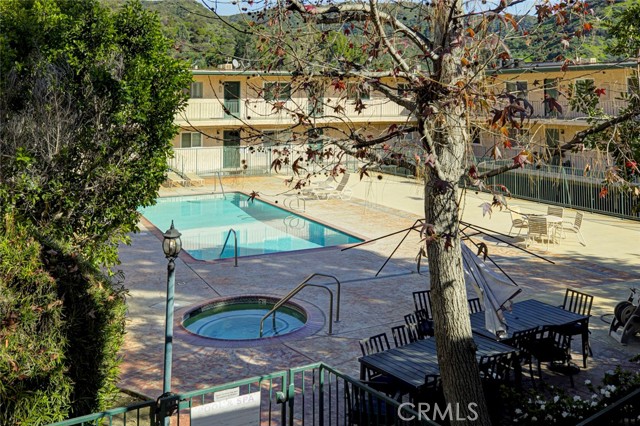 Detail Gallery Image 25 of 26 For 2940 N Verdugo Rd #305,  Glendale,  CA 91208 - 2 Beds | 2 Baths