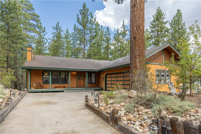 Detail Gallery Image 1 of 19 For 489 Woodside Dr, Big Bear City,  CA 92314 - 3 Beds | 2 Baths