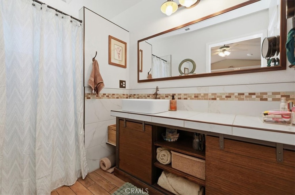 https://media.crmls.org/medias/65342d00-4dd4-413a-b752-24fd70464df3.jpg?preset=X-Large
