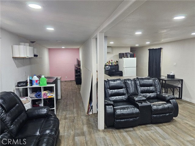 Detail Gallery Image 4 of 13 For 16115 33rd Ave, Clearlake,  CA 95422 - 2 Beds | 2 Baths